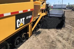 Sinais de que seu asfalto precisa ser substituído